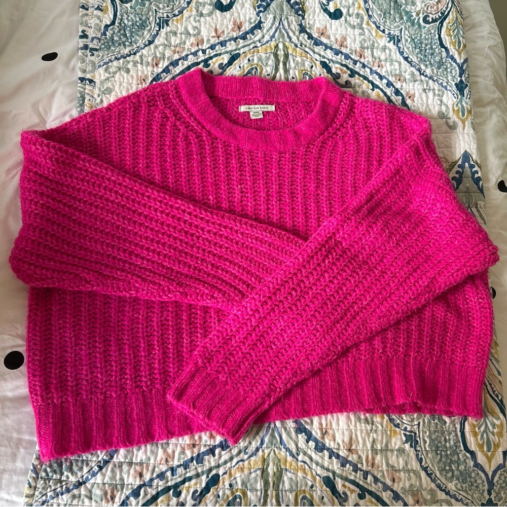 American Eagle Women’s Hot Pink Knit Sweater Size M